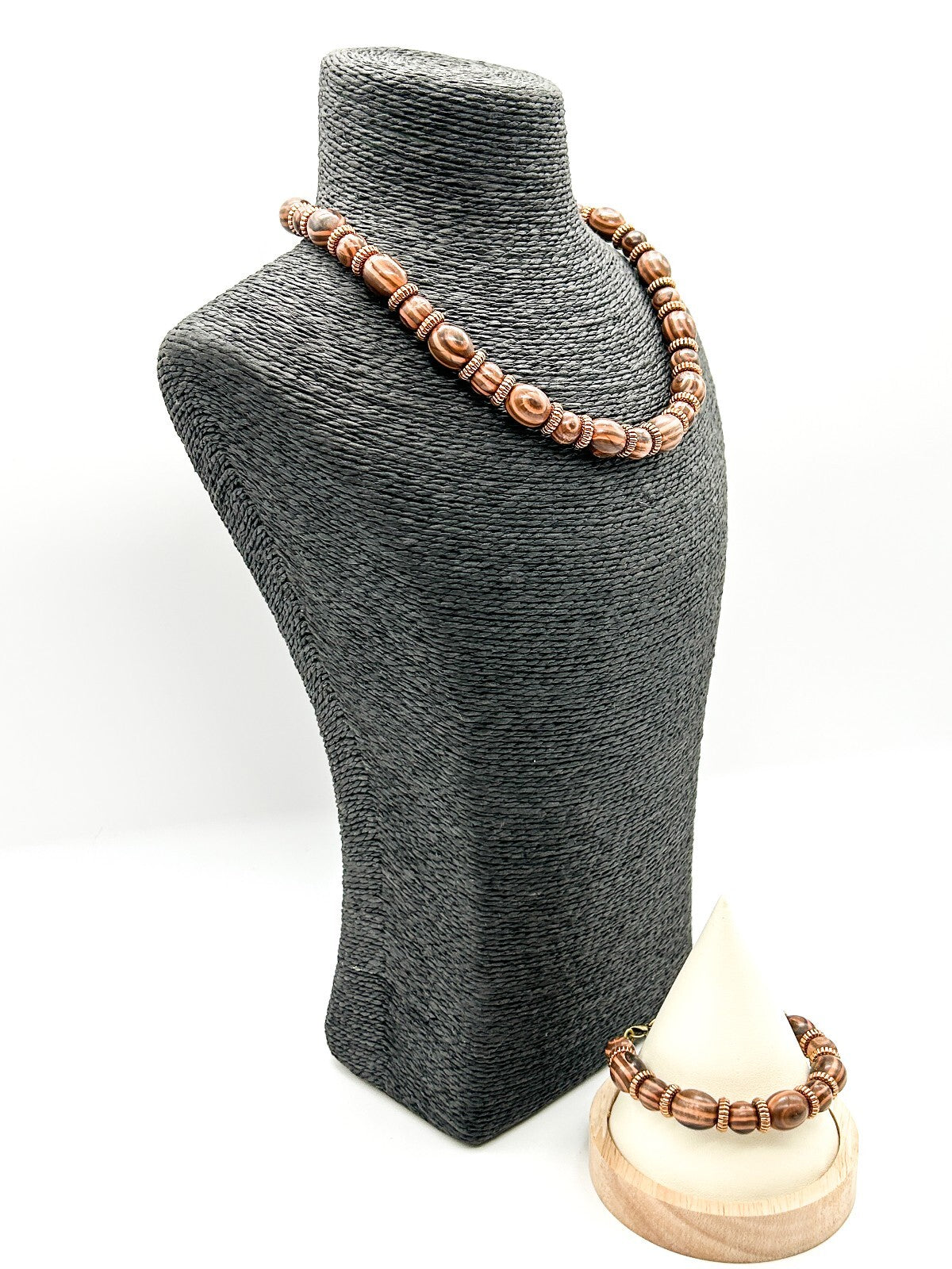 BD-Eye Boutique Upcycled Tan Brown Acrylic Jewellery Set Necklace Bracelet