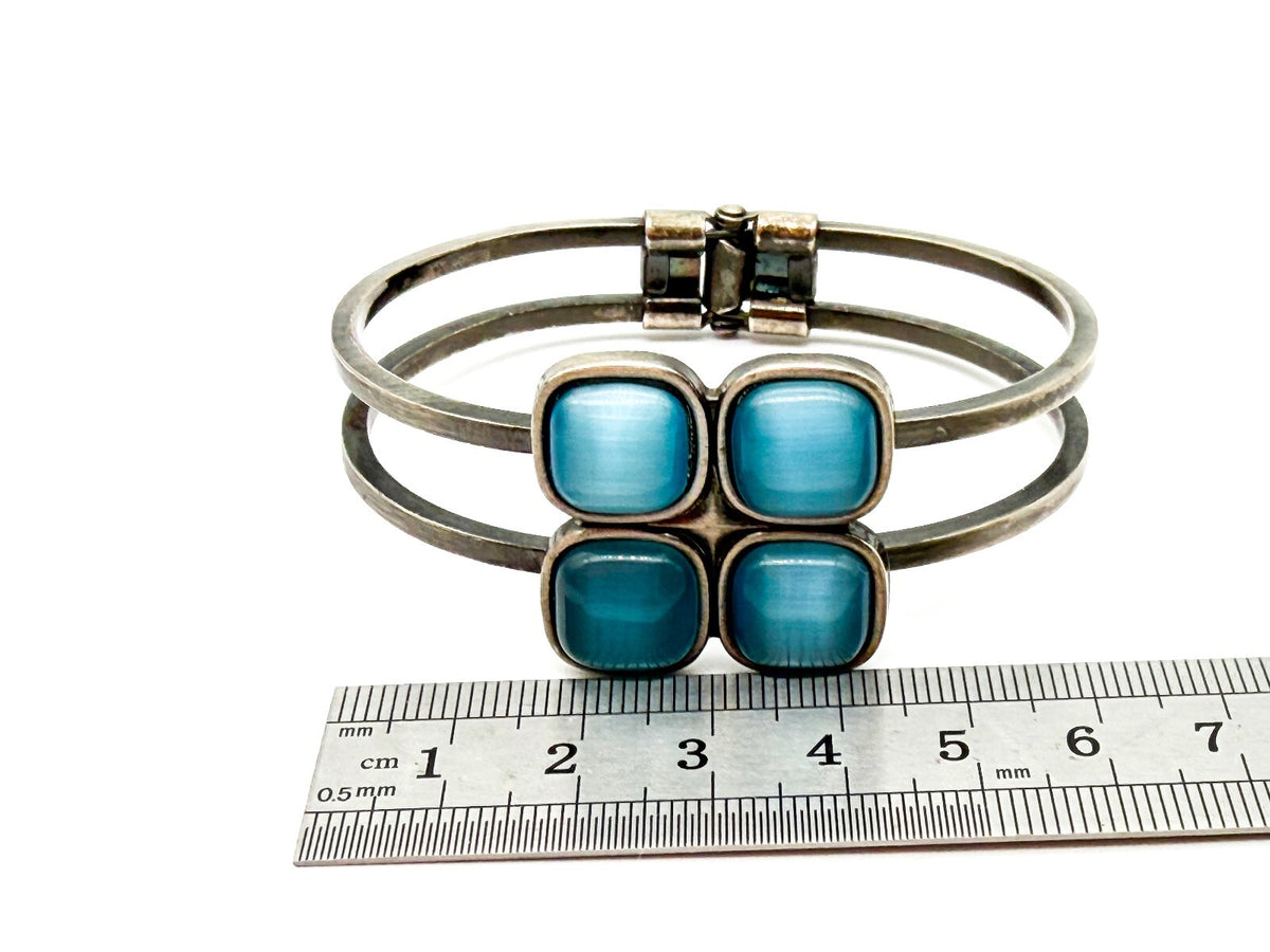Vintage Blue Cat’s Eye Glass Clamper Bangle Silver Tone Hinged Bracelet Retro