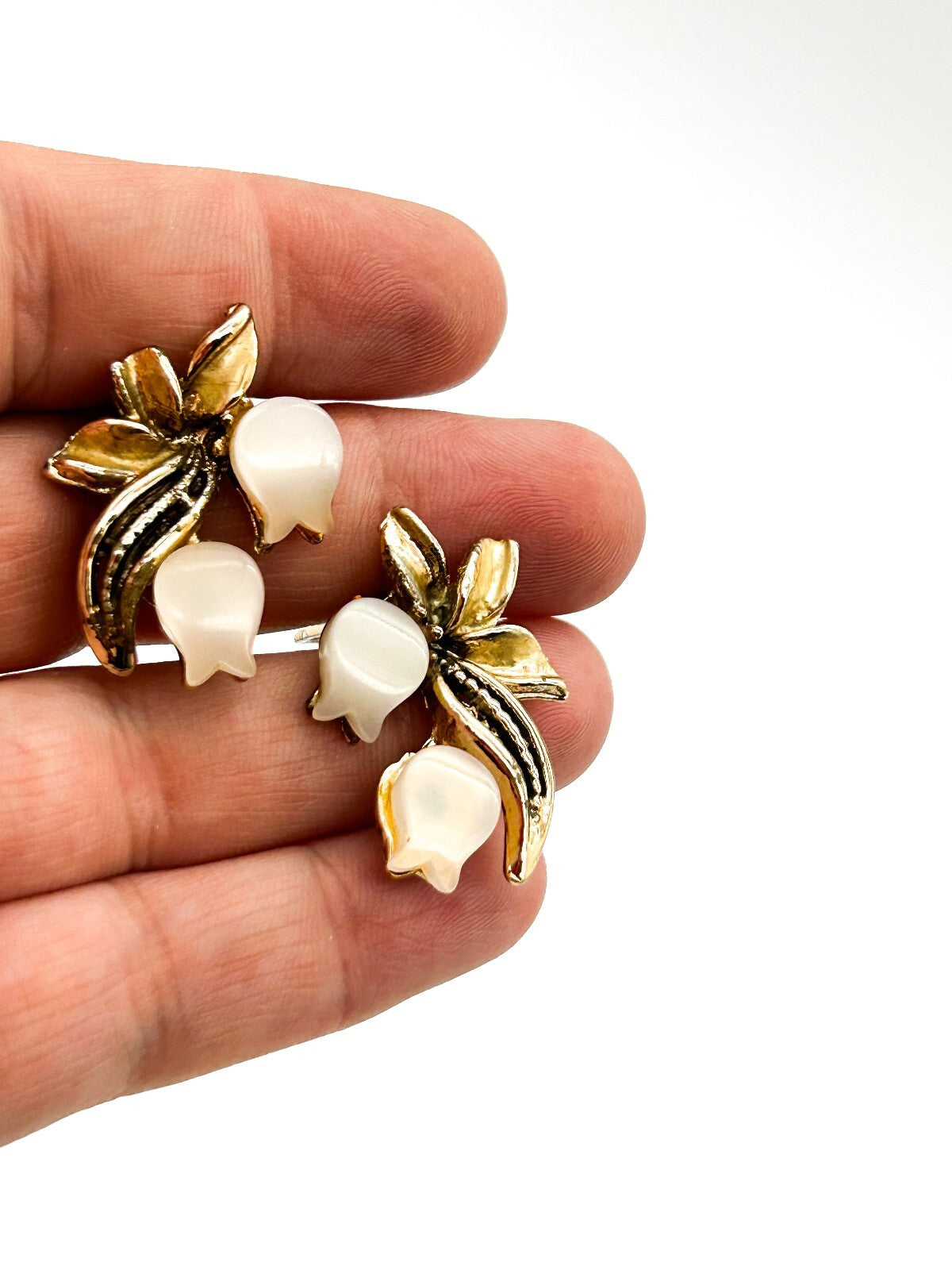 Vintage Gold Tone Thermoset Lucite Tulip Flower Clip On Earrings 1950s Retro