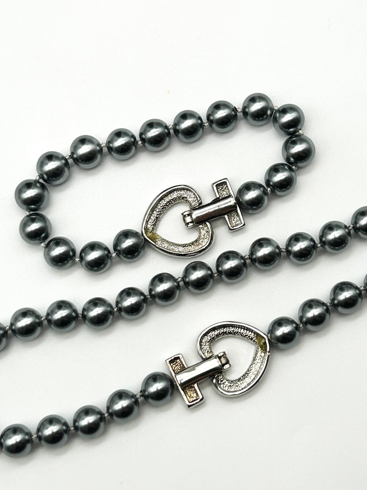 Vintage Grey Faux Pearl Necklace Bracelet Set Rhinestone Heart Clasp 19” 8.5”