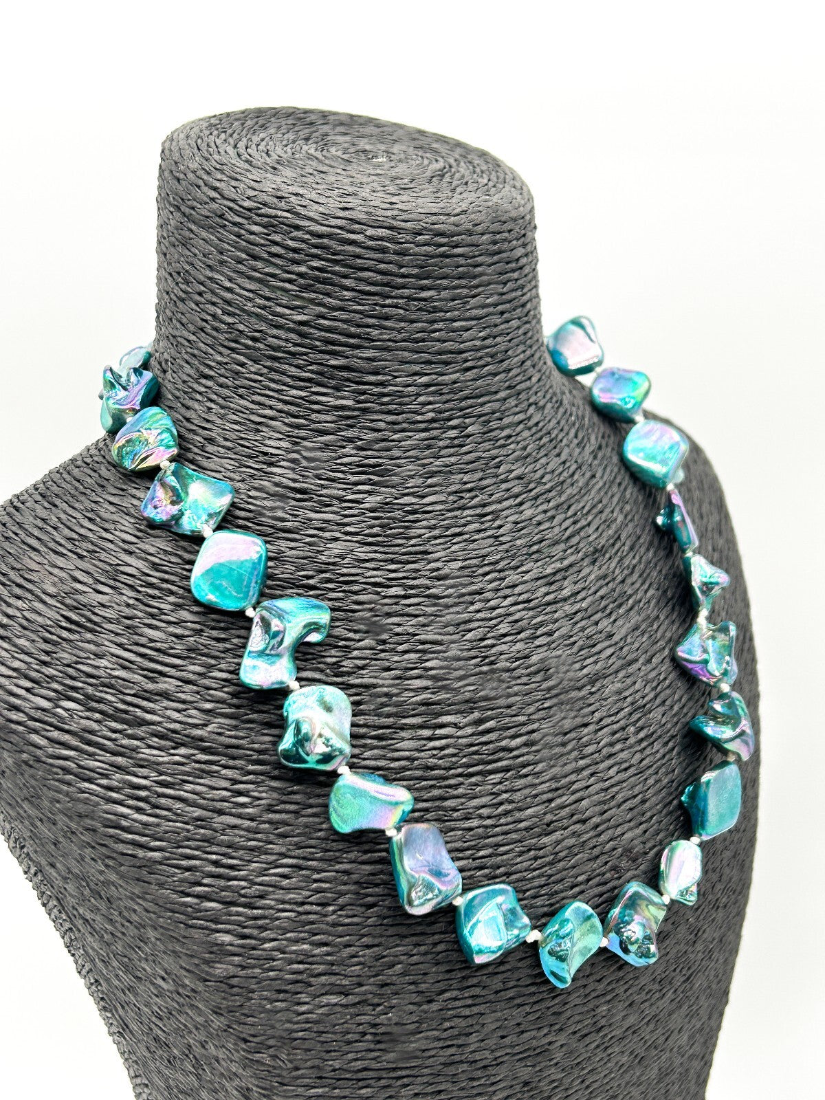 Vintage Shell Necklace Blue Green Purple AB Oil Slick Iridescent Statement 18.5”