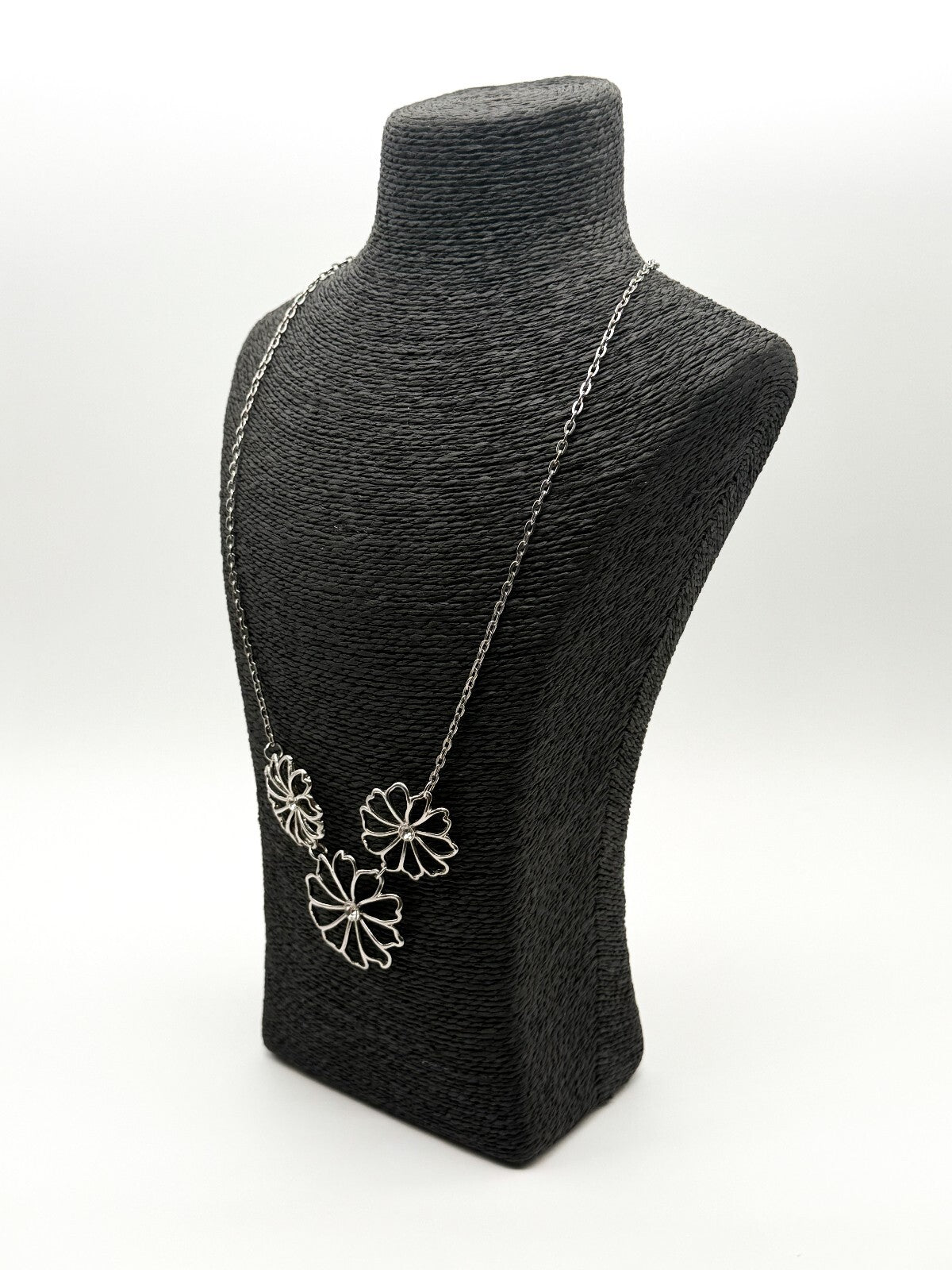 Silver Tone Triple Flower Statement Necklace Rhinestone Floral Pendant 26”