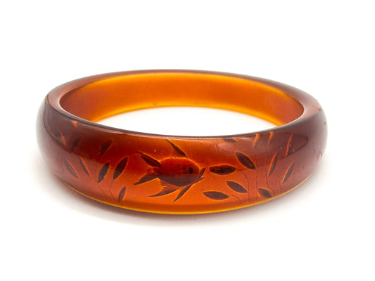 Vintage Bakelite Reverse Carved Fish & Reeds Scene Retro Bangle Bracelet