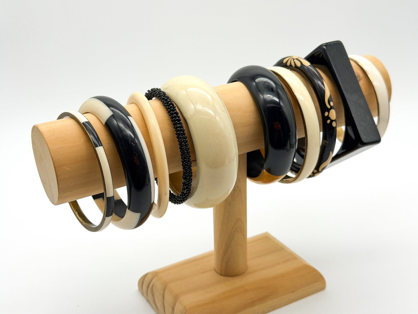 Vintage Black White Cream Bangle Bundle Gold Tone Acrylic Enamel Bracelet Set