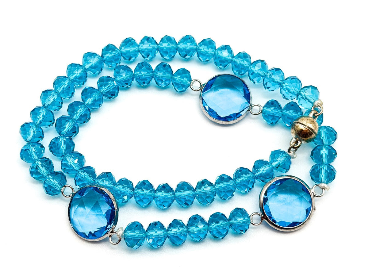 Turquoise Blue Faceted Glass Station Necklace Silver Tone Magnetic Clasp Holiday