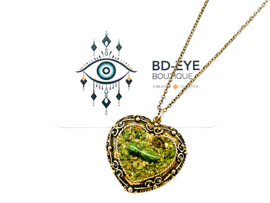 Vintage Gold Tone Heart Pendant Necklace Green Gemstone Chip Long Chain