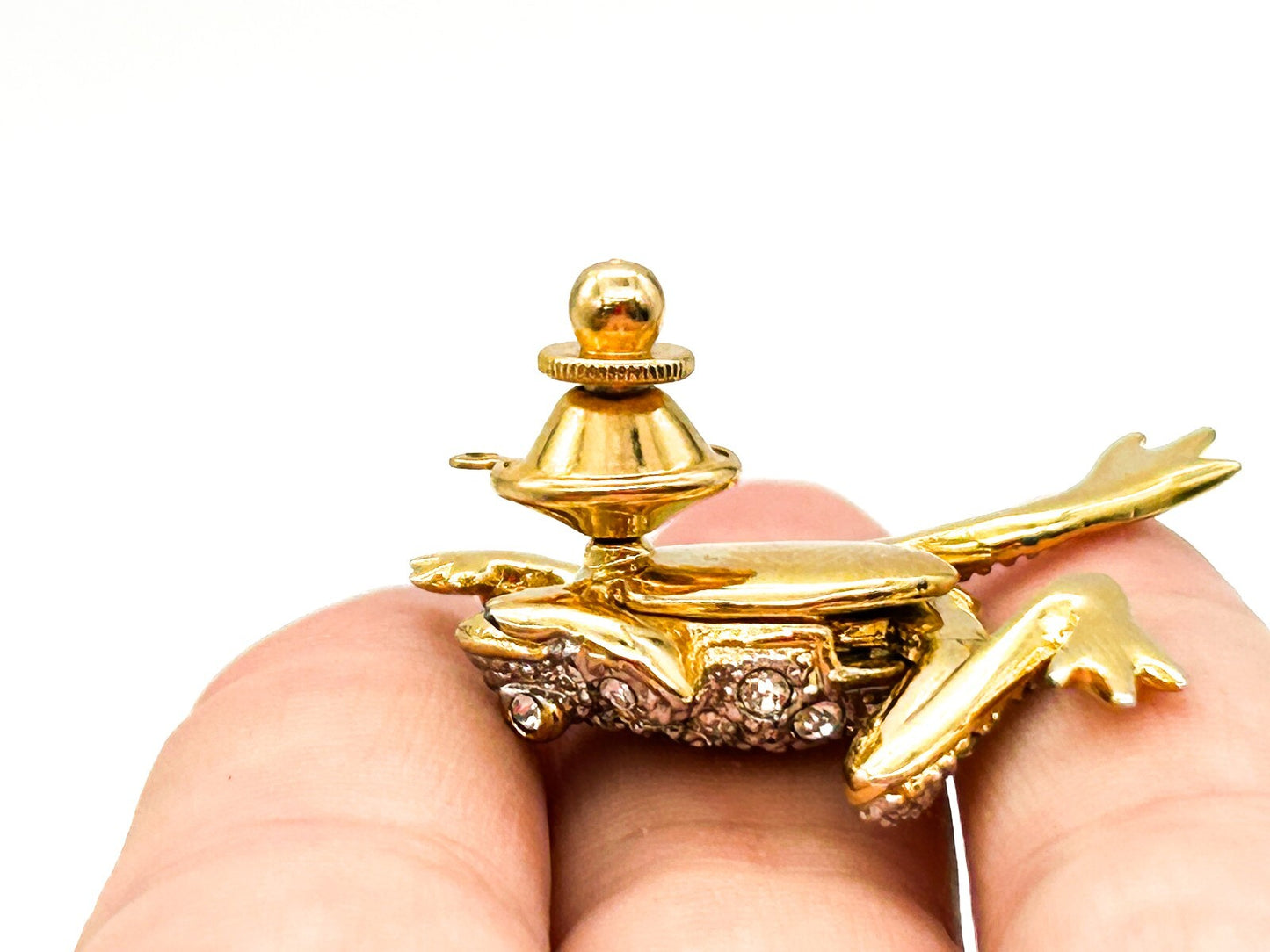 Vintage Articulated Legs Frog Gold Tone Pave Rhinestone Novelty Animal Pin Fun
