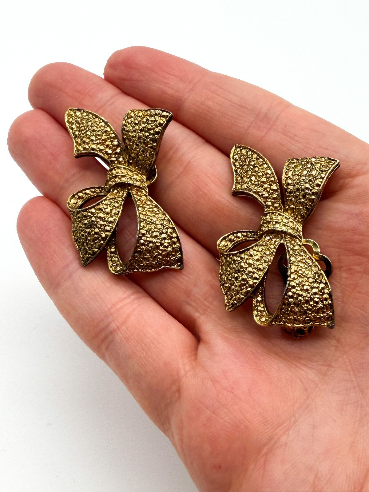 Vintage Gold Tone Bow Clip On Earrings Textured Statement 1980s Style