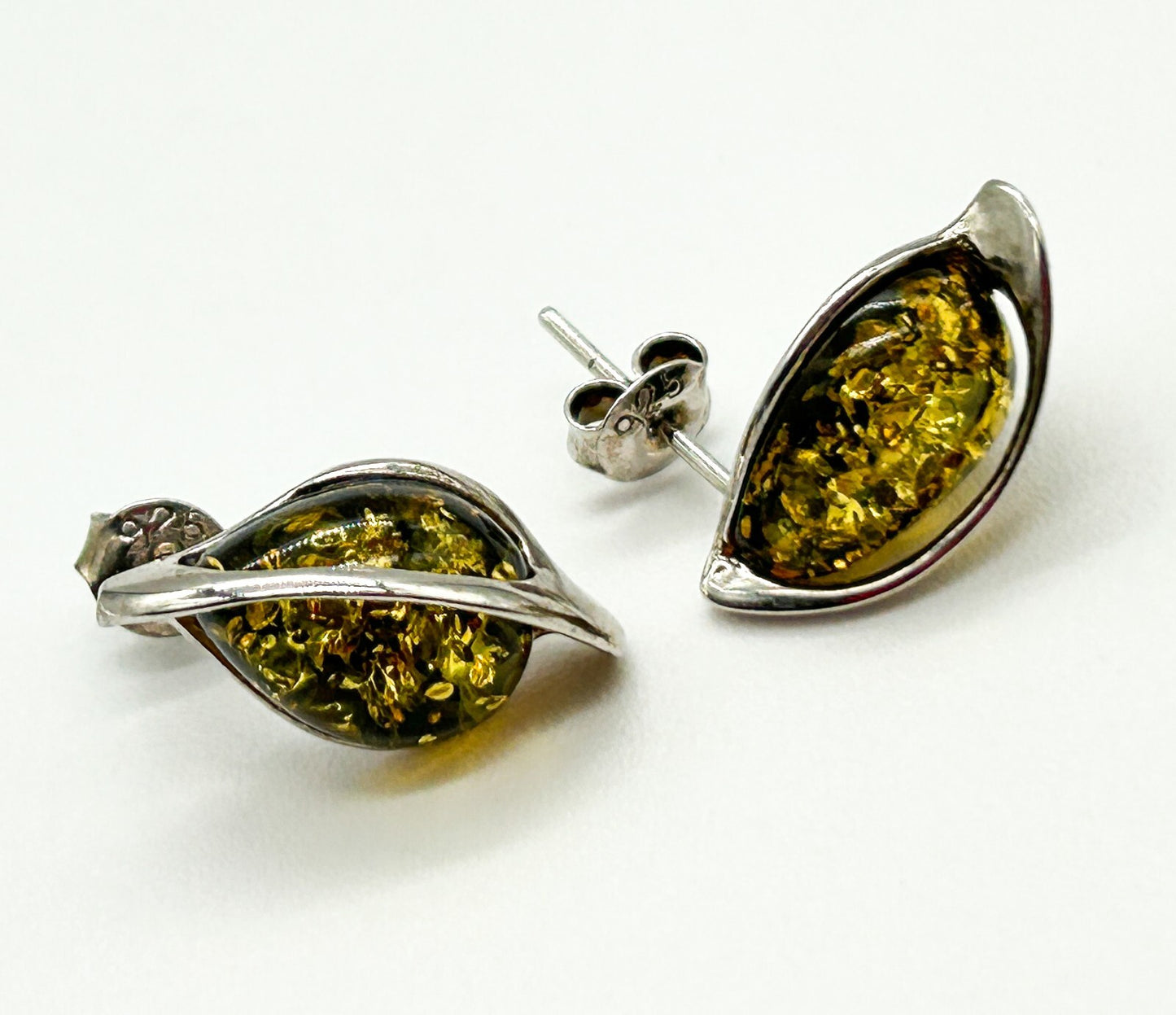 925 Sterling Silver Genuine Green Baltic Amber Leaf Stud Earrings Tested