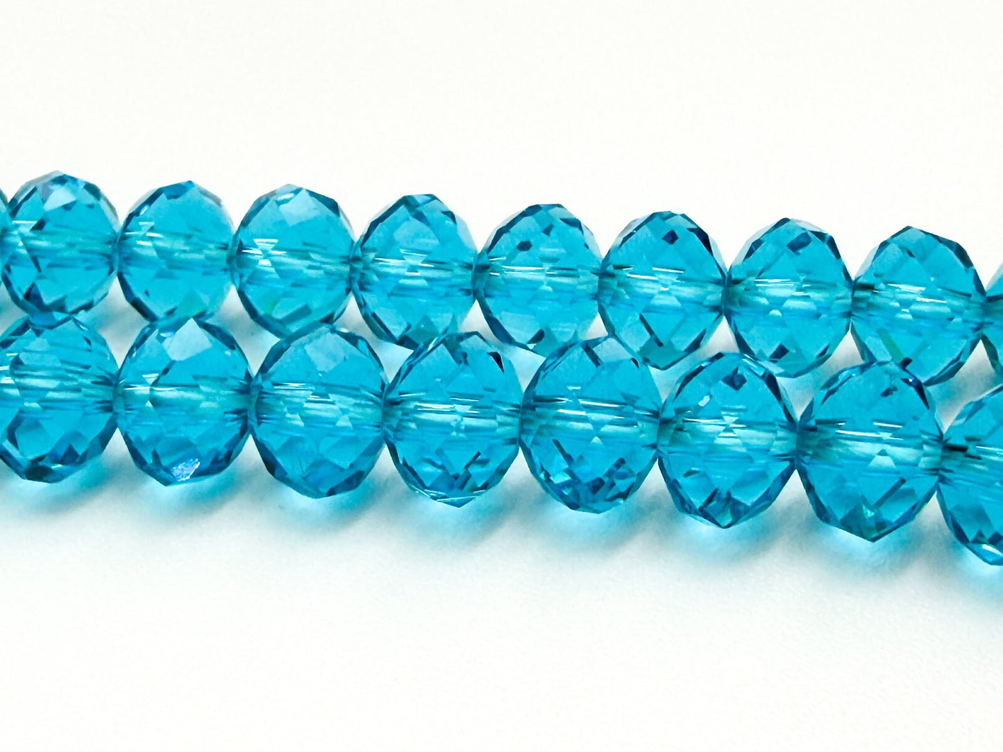 Turquoise Blue Faceted Glass Station Necklace Silver Tone Magnetic Clasp Holiday