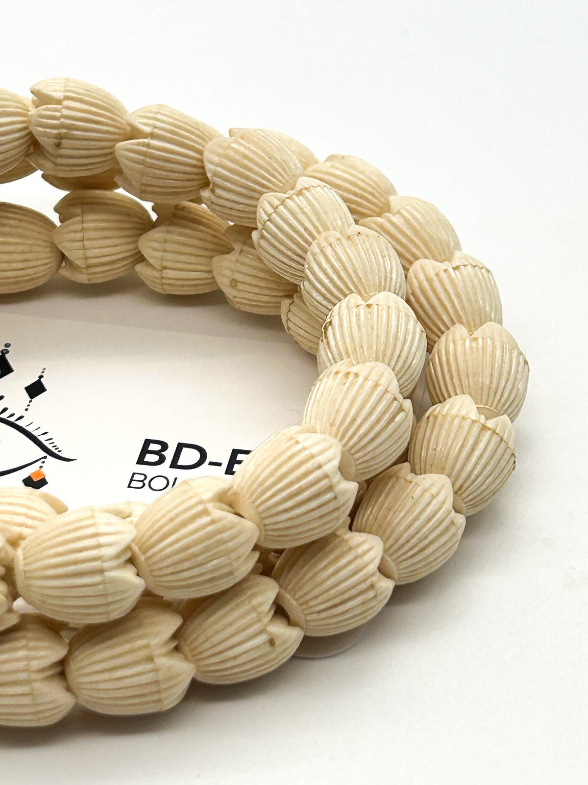 Vintage Carved Celluloid Flower Bud Necklace Cream Ribbed Bead Long Strand