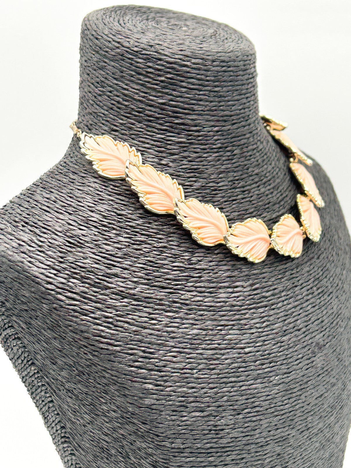 Vintage Pink Thermoset Lucite Leaf Necklace Silver Tone Articulated Leaves