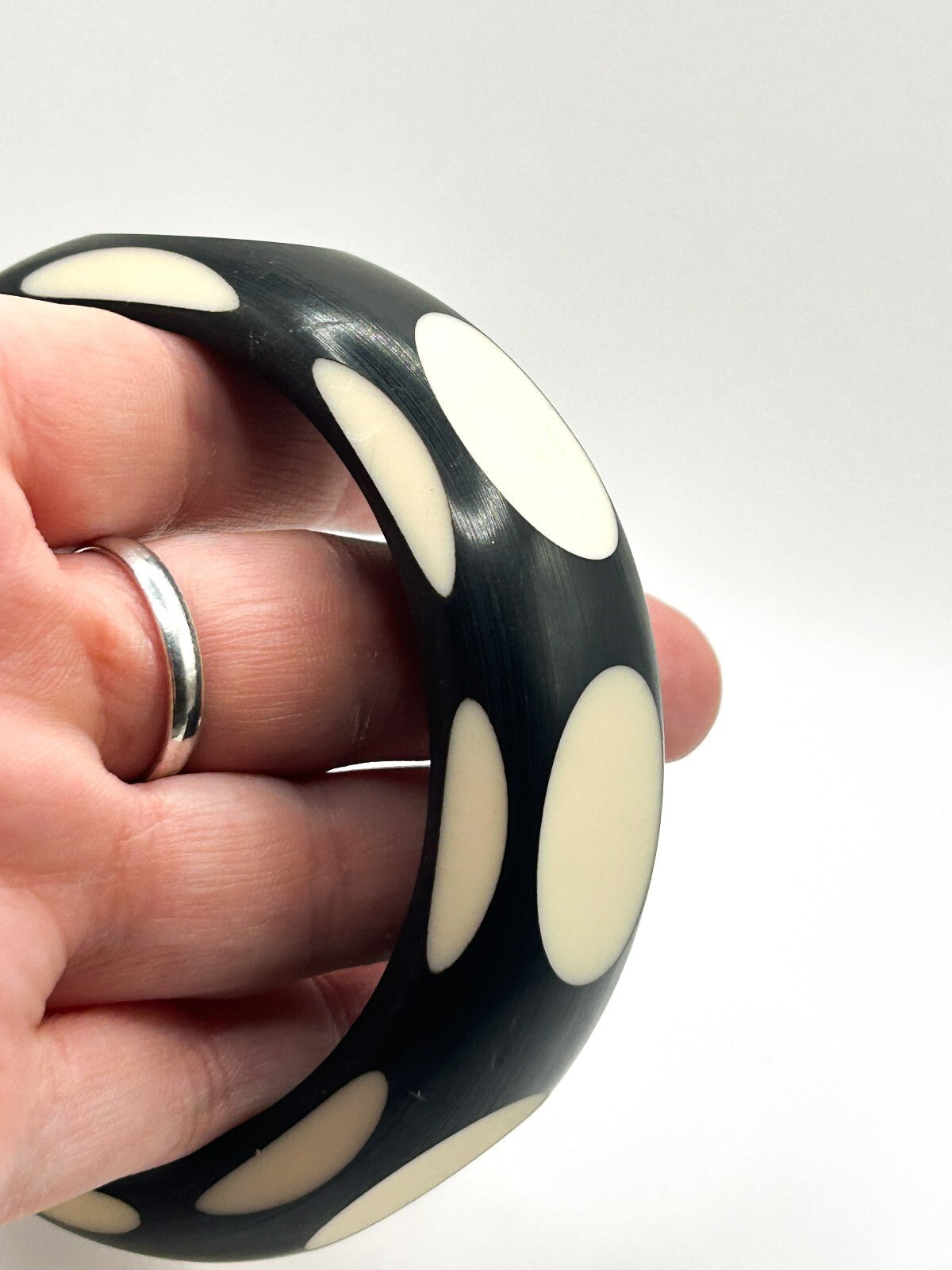 Vintage Black Cream Polka Dot Chunky Acrylic Bangle Bracelet Retro Mod