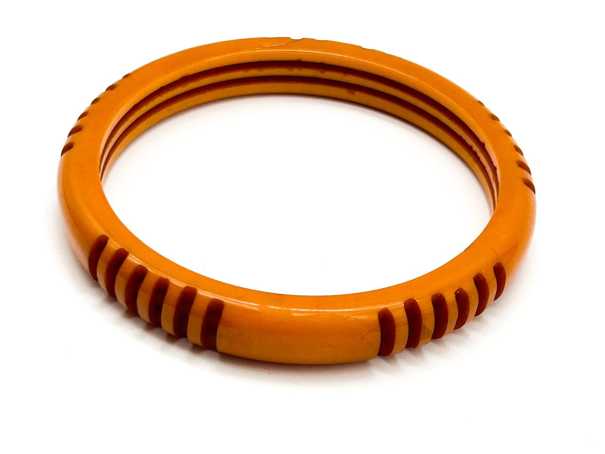 Vintage Deep Carved Butterscotch Bakelite Bangle 1930s-early 40s 6.5cm