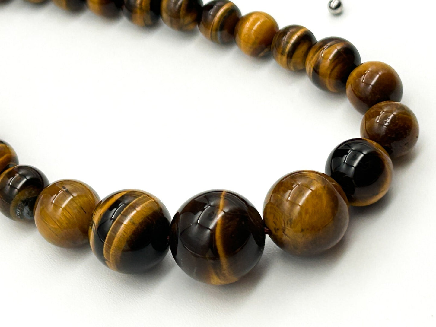 Graduated Tiger’s Eye Gemstone Necklace Magnetic Bolo Clasp