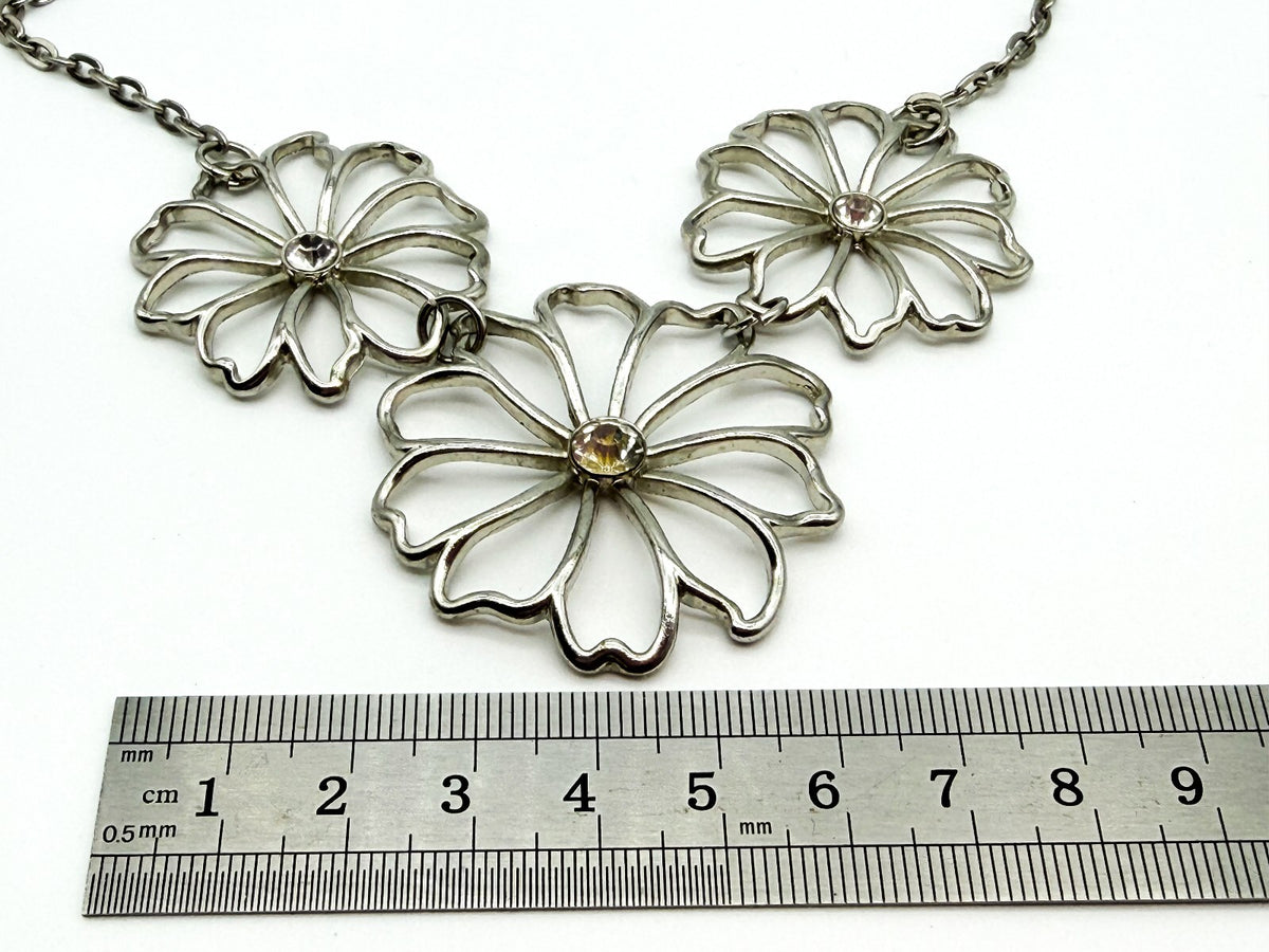 Silver Tone Triple Flower Statement Necklace Rhinestone Floral Pendant 26”