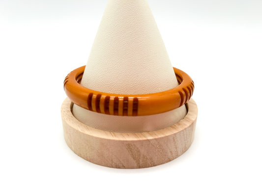 Vintage Deep Carved Butterscotch Bakelite Bangle 1930s-early 40s 6.5cm