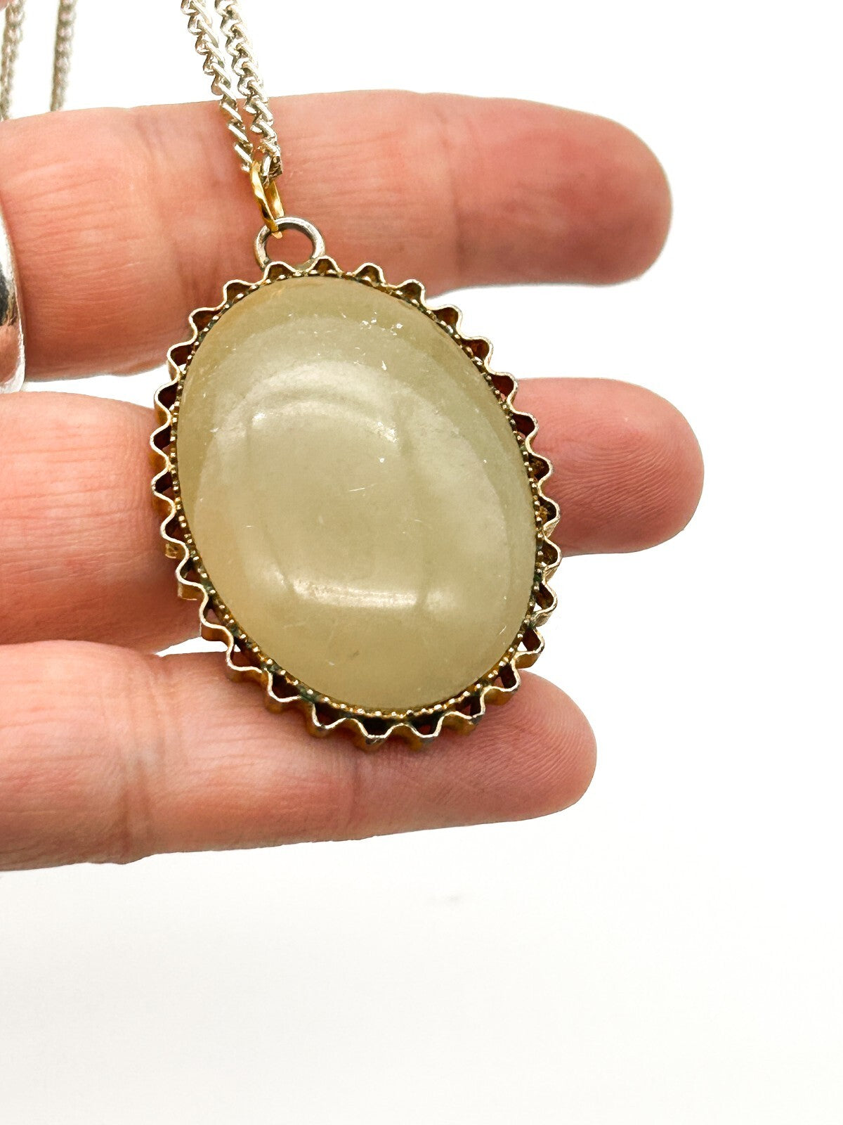 Vintage Lemon Agate Cabochon Pendant Necklace Gold Tone Oval Yellow Gemstone