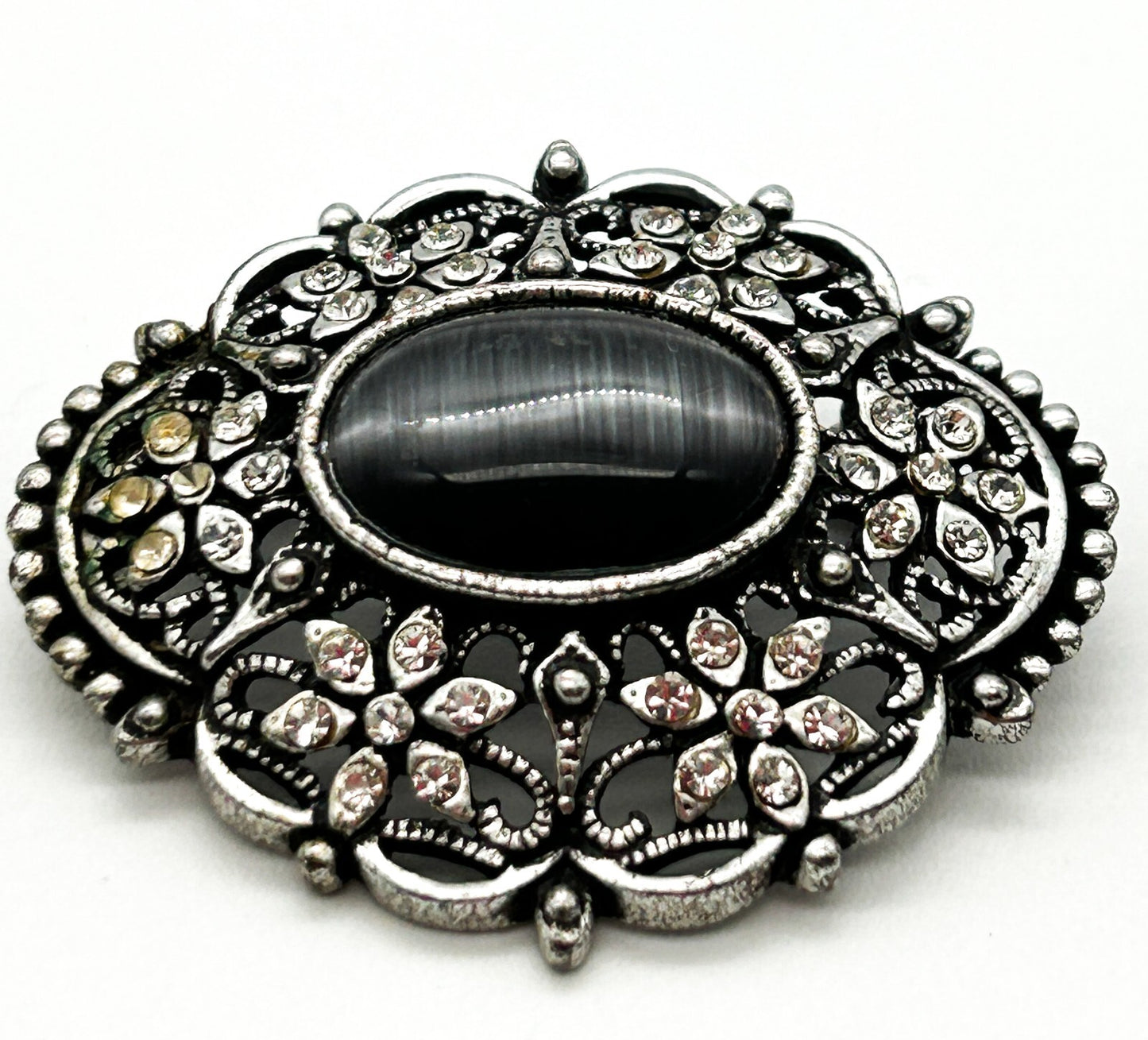 Vintage Style Ornate Cat’s Eye Brooch Grey Glass Cabochon Rhinestone Silver Tone
