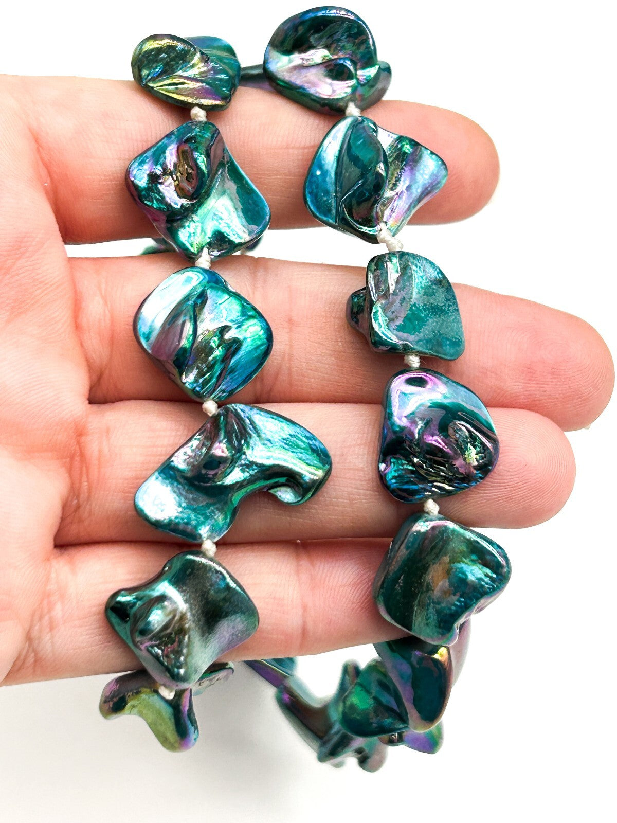 Vintage Shell Necklace Blue Green Purple AB Oil Slick Iridescent Statement 18.5”