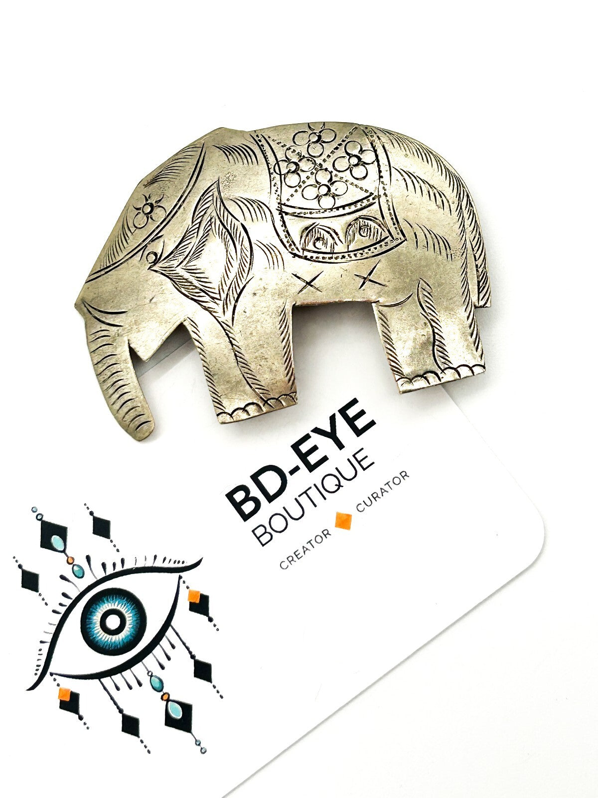 Vintage Silver Tone Etched Elephant Brooch Figural Animal Pin Ethnic Style 6cm