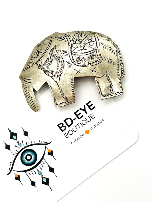 Vintage Silver Tone Etched Elephant Brooch Figural Animal Pin Ethnic Style 6cm