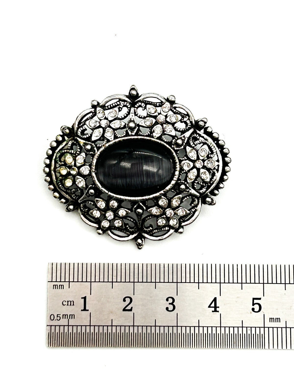 Vintage Style Ornate Cat’s Eye Brooch Grey Glass Cabochon Rhinestone Silver Tone