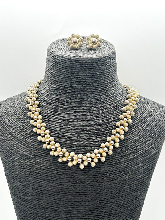 Vintage Gold Tone Rope Effect Ball Necklace Set Floral Stud Earrings 16.5”