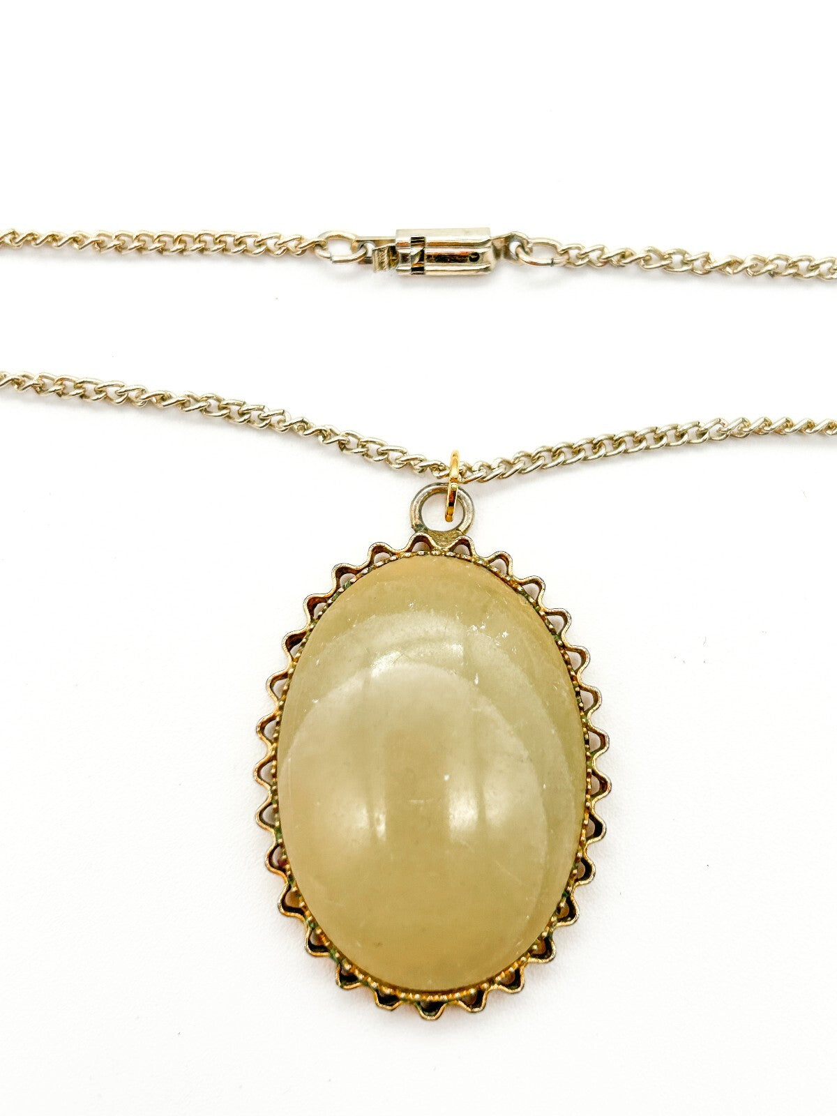 Vintage Lemon Agate Cabochon Pendant Necklace Gold Tone Oval Yellow Gemstone