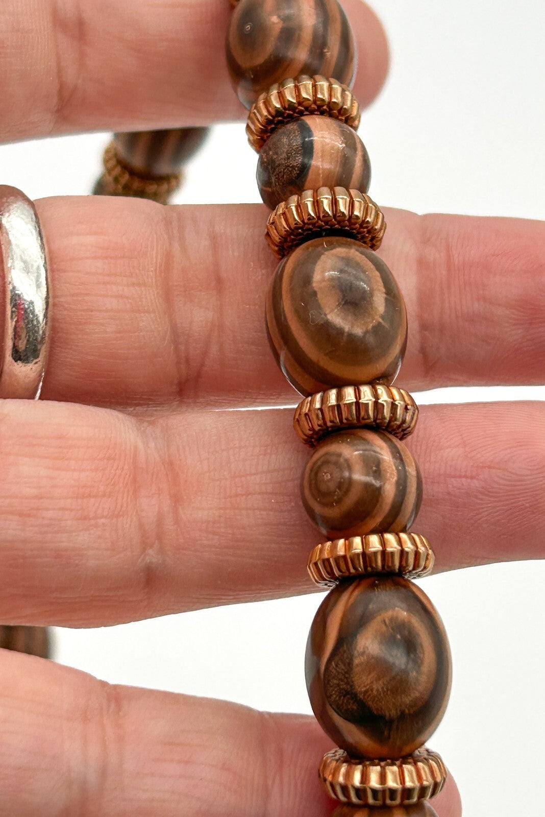 BD-Eye Boutique Upcycled Tan Brown Acrylic Jewellery Set Necklace Bracelet
