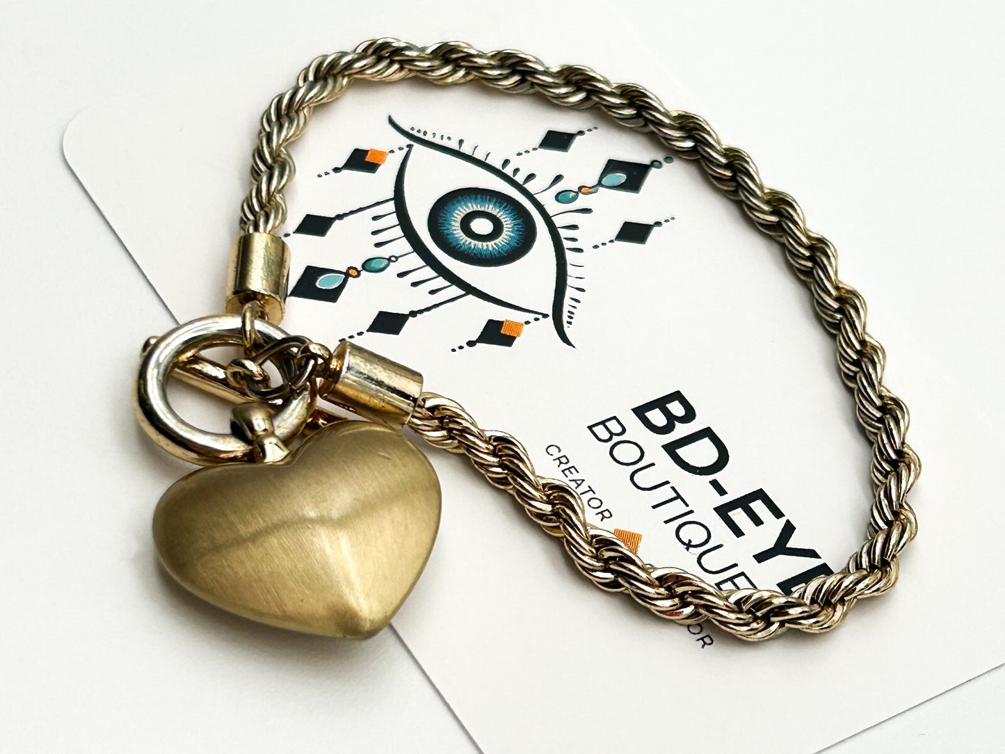 Vintage Gold Tone Rope Chain Bracelet Love Heart Charm Toggle Clasp Bracelet