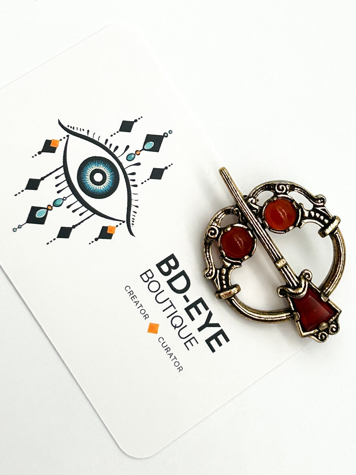 Vintage Celtic Penannular Brooch Faux Carnelian Glass Gold Tone Scarf Pin