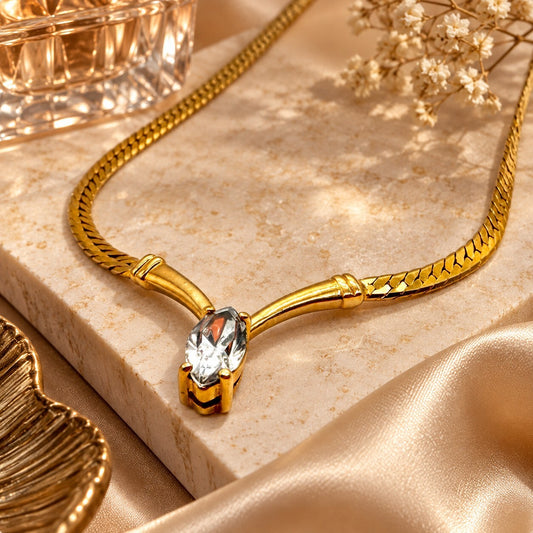 Vintage Signed Avon Gold Tone Herringbone V Necklace Marquise Rhinestone 16”