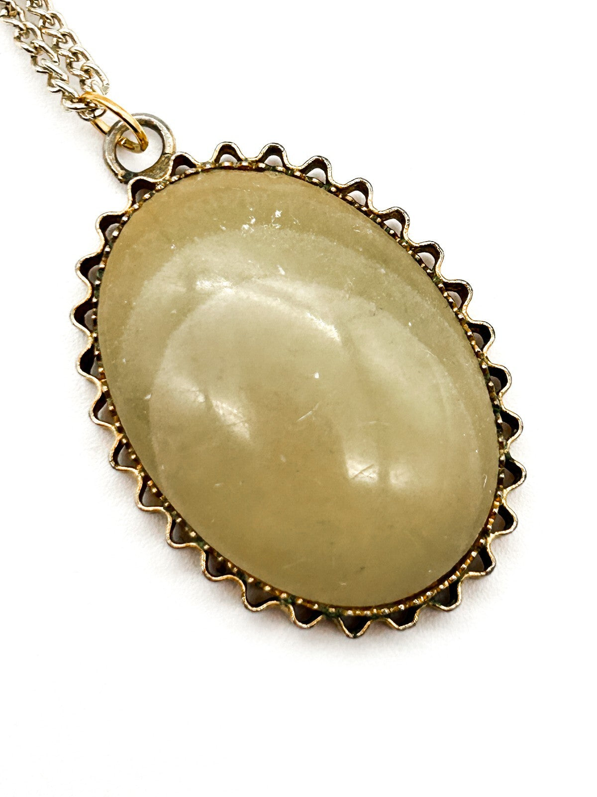 Vintage Lemon Agate Cabochon Pendant Necklace Gold Tone Oval Yellow Gemstone