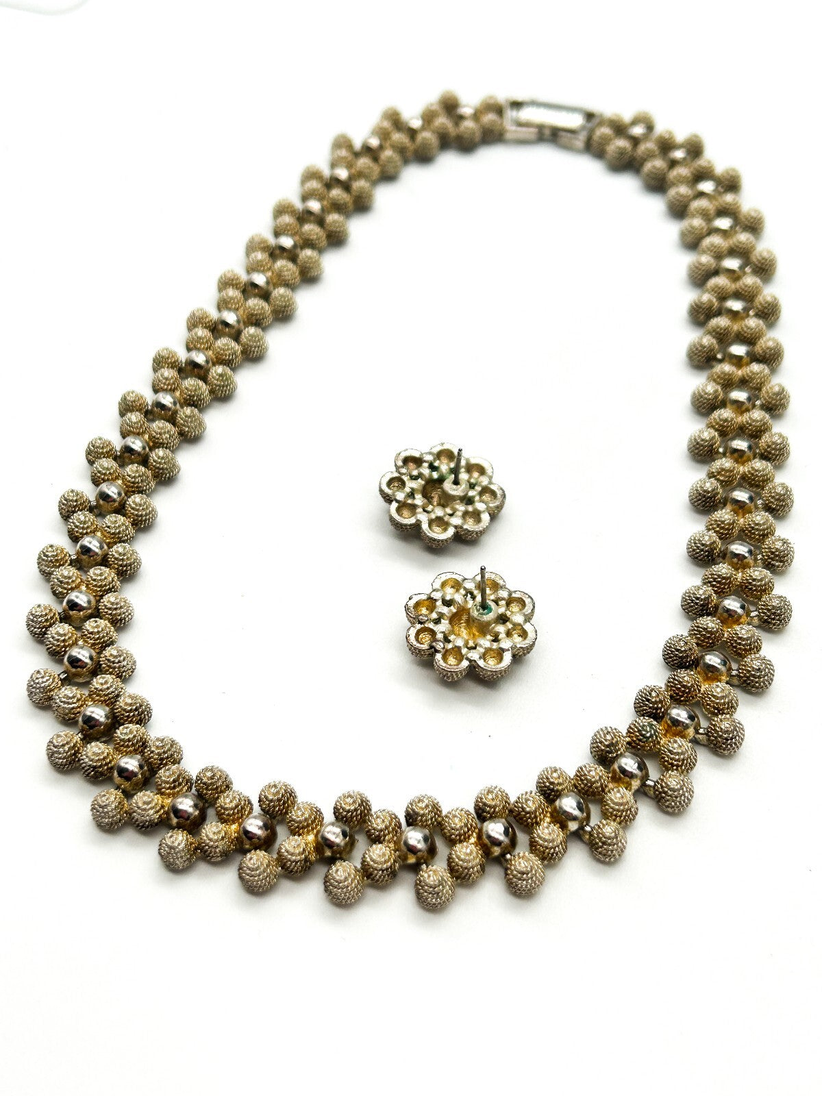 Vintage Gold Tone Rope Effect Ball Necklace Set Floral Stud Earrings 16.5”