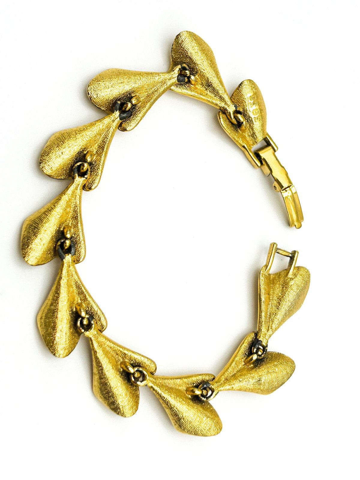 Gold Tone Laurel Leaf Link Necklace & Bracelet Set – Articulated Brushed Finish