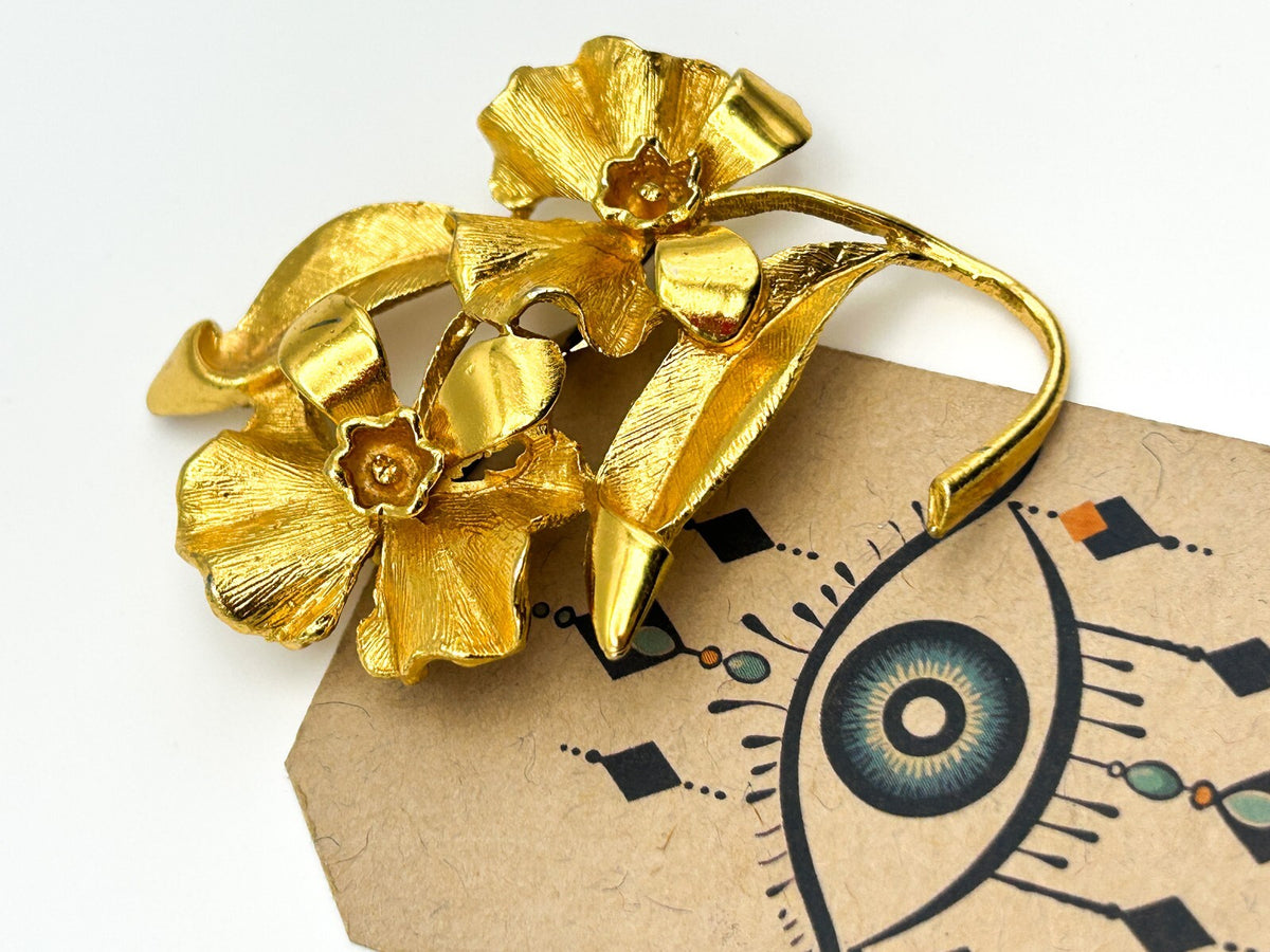 Vintage Hollywood Flower Brooch Gold Tone Textured Floral Spray Pin