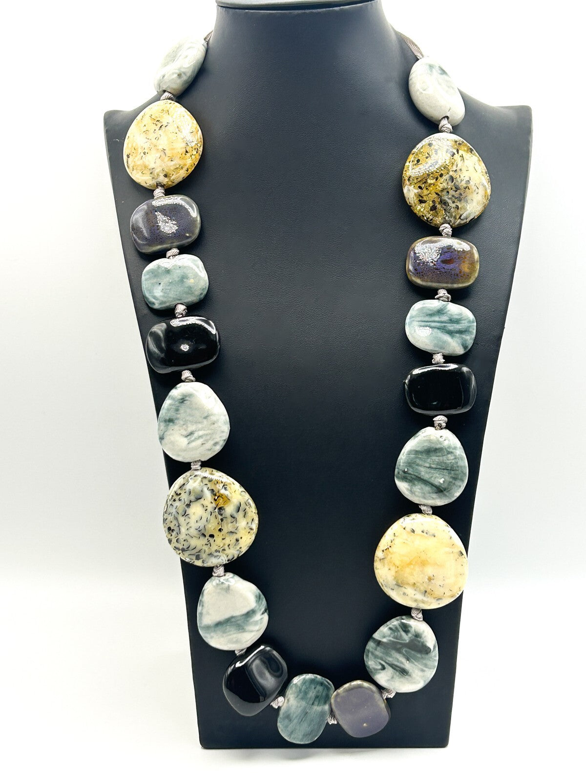 Chunky Marble-Effect Ceramic Necklace & Bracelet Set – Hand-Knotted Grey Ribbon