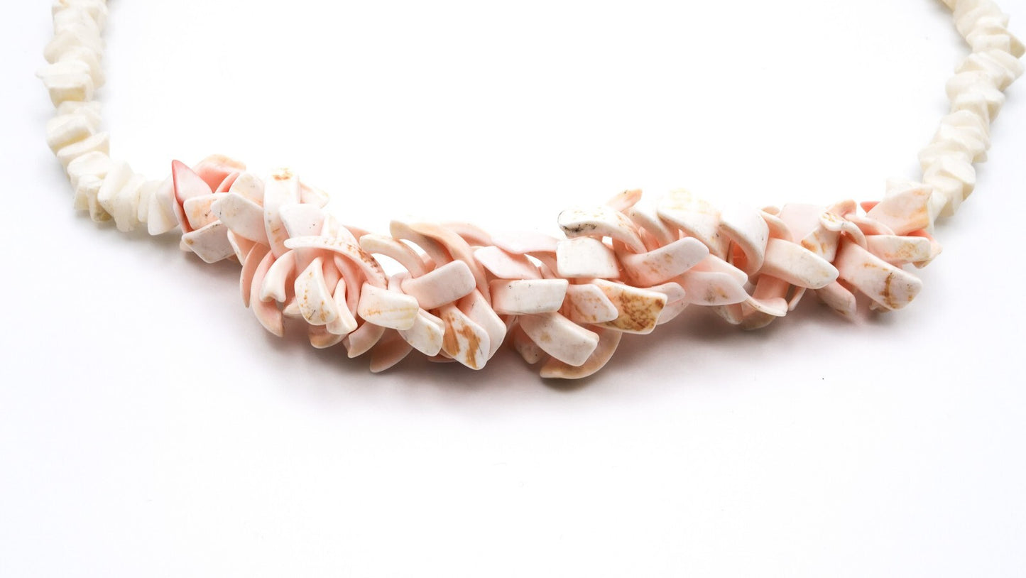 Vintage Shell Twist Necklace – Peach & White Sea Shell Chips