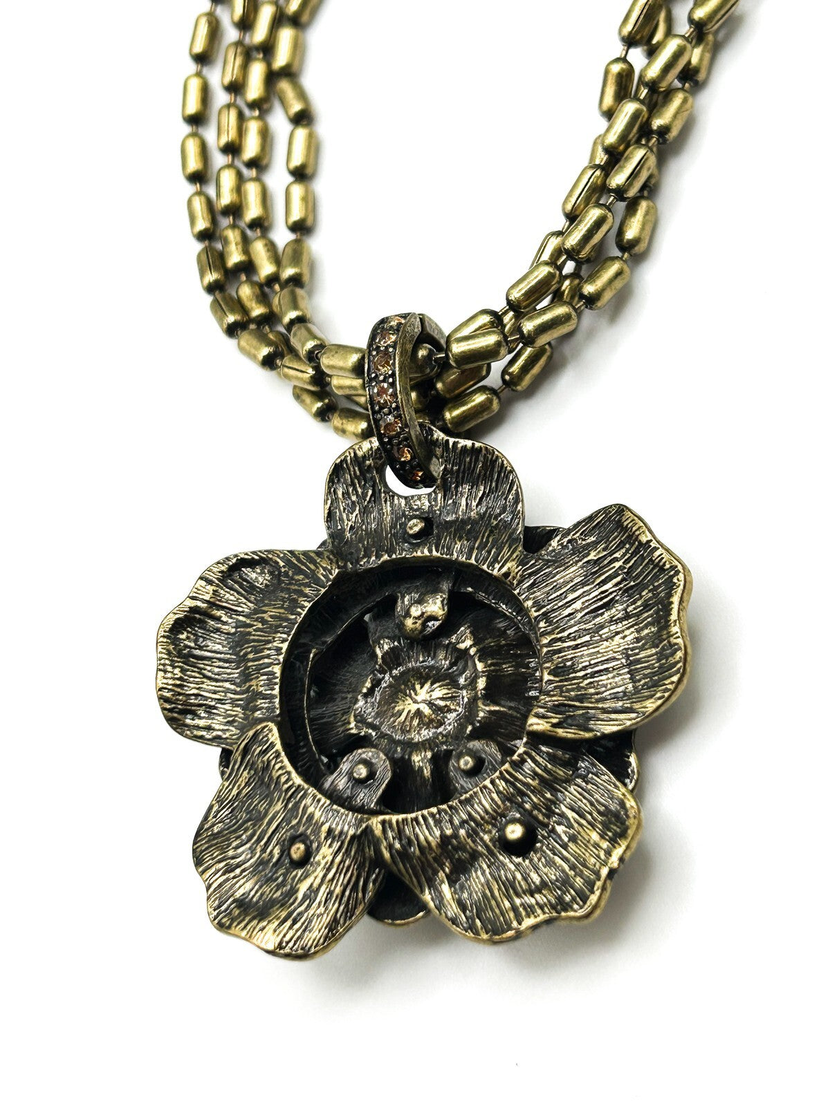 Antique-Style Gold Floral Pendant Necklace