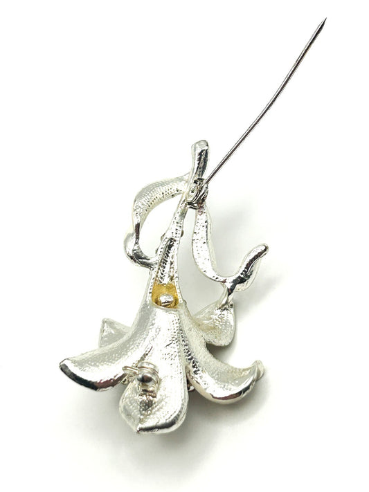 Vintage Buckingham White Enamel Lily Flower Brooch