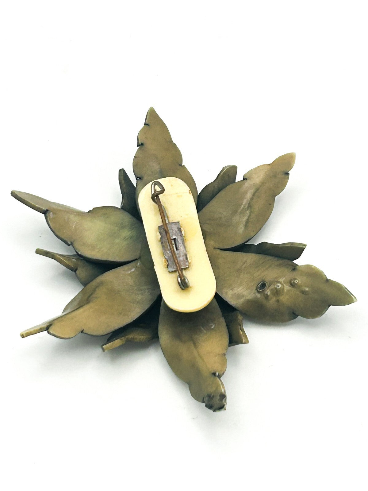 Bakelite 1930s Art Deco Green Flower Brooch Carved Floral Statement