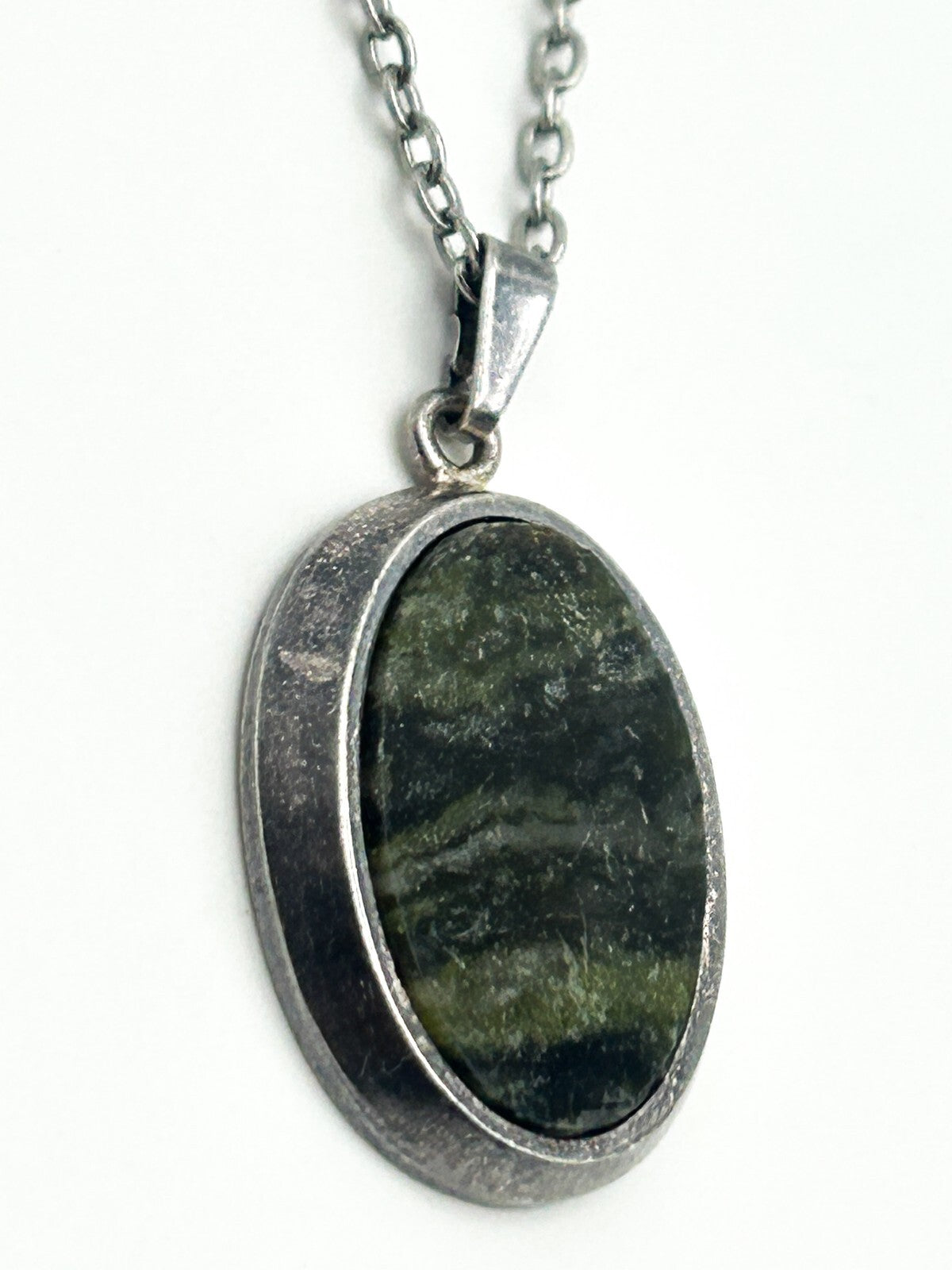 Vintage Silver-Tone Moss Agate Oval Pendant Necklace - Green Gemstone