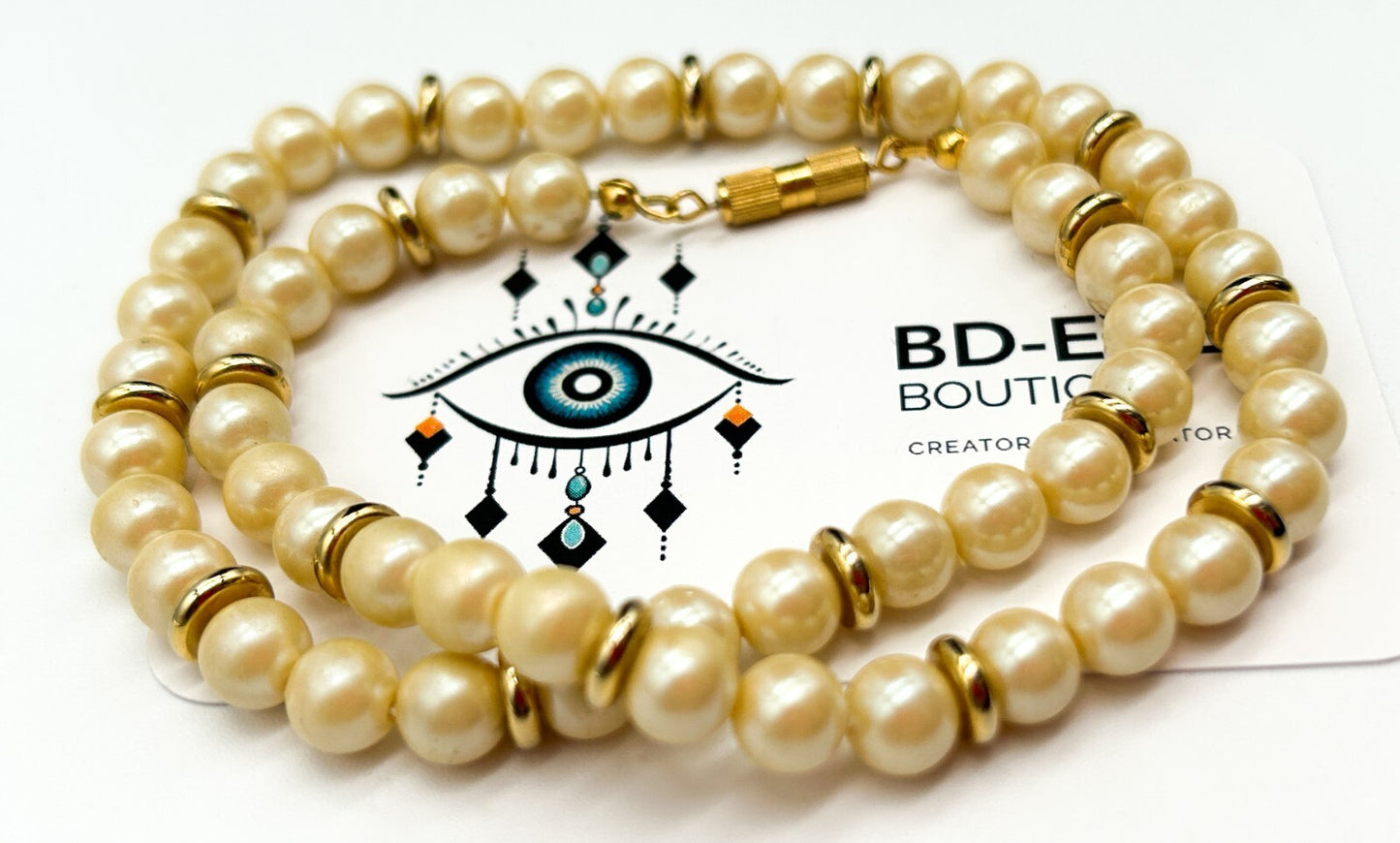 Vintage Classic Cream Pearl Necklace Glass Gold Tone Spacers Retro 34g READ