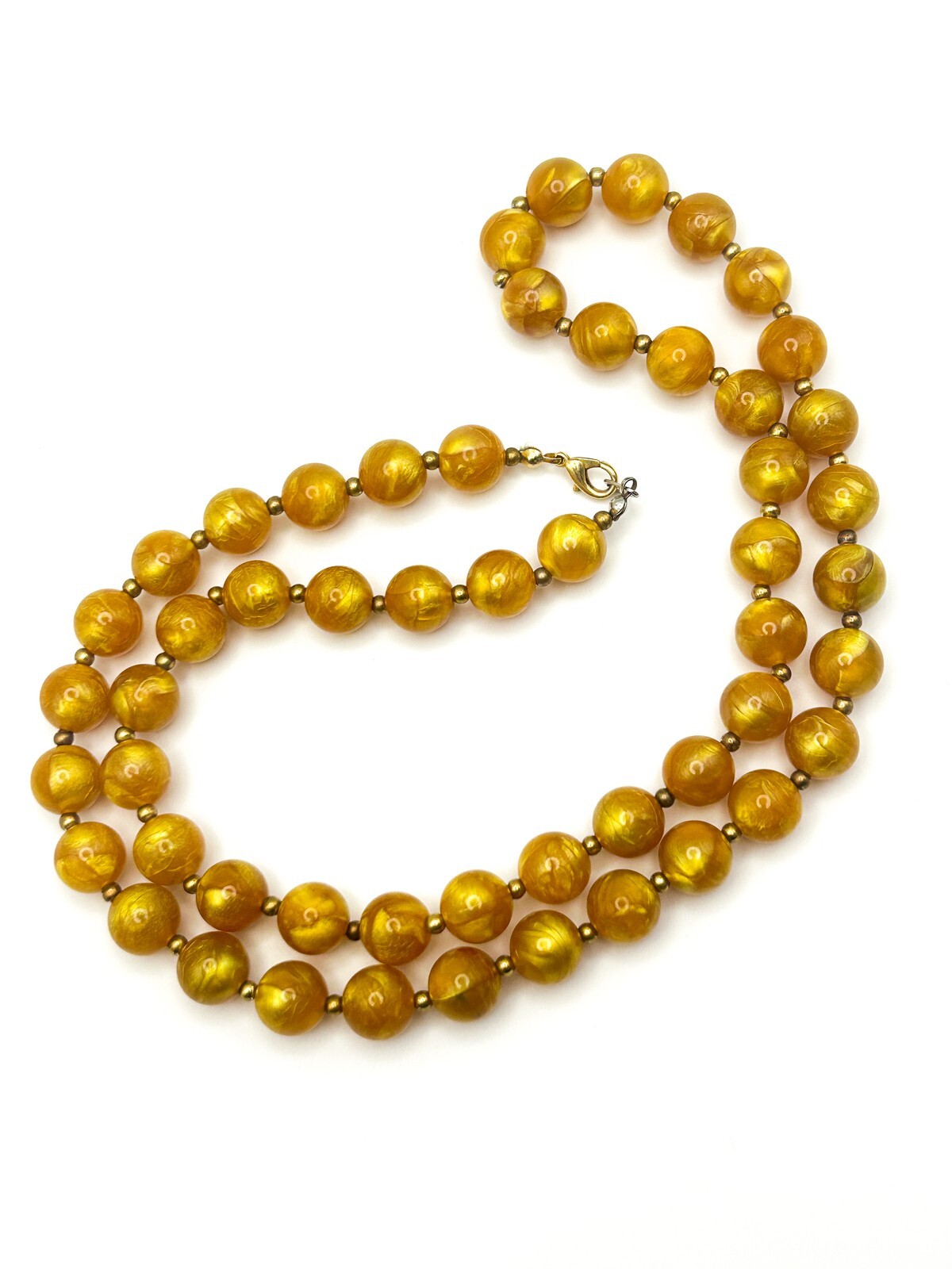 Vintage Yellow-gold Pearlescent Marble-Effect Beaded Necklace – Shimmery Lucite