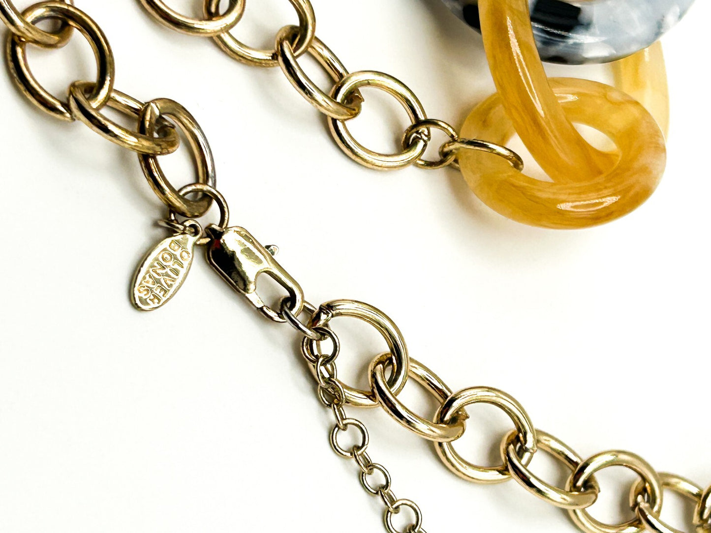 Oliver Bonas Juno Resin Link Necklace – Gold Tone Chain, 19”