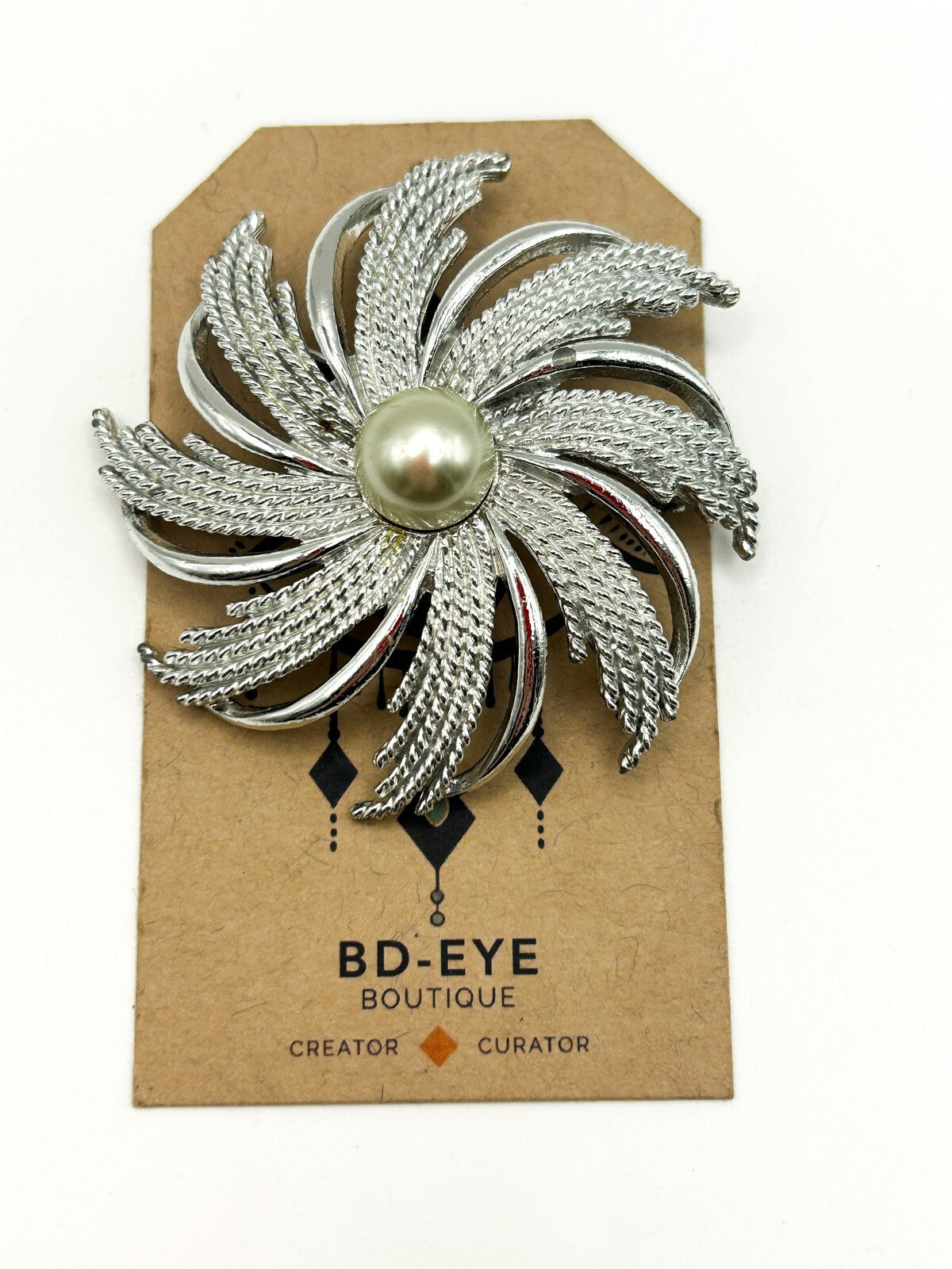 Sarah Coventry Silver Tone Sunburst Flower Brooch Faux Pearl Centre Pinwheel VTG