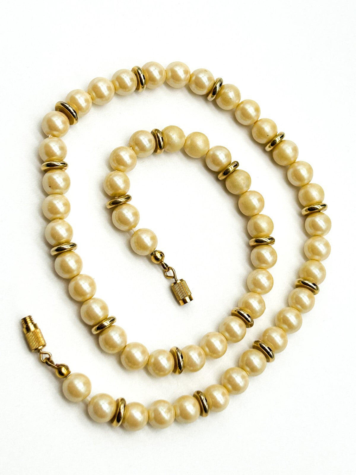Vintage Classic Cream Pearl Necklace Glass Gold Tone Spacers Retro 34g READ