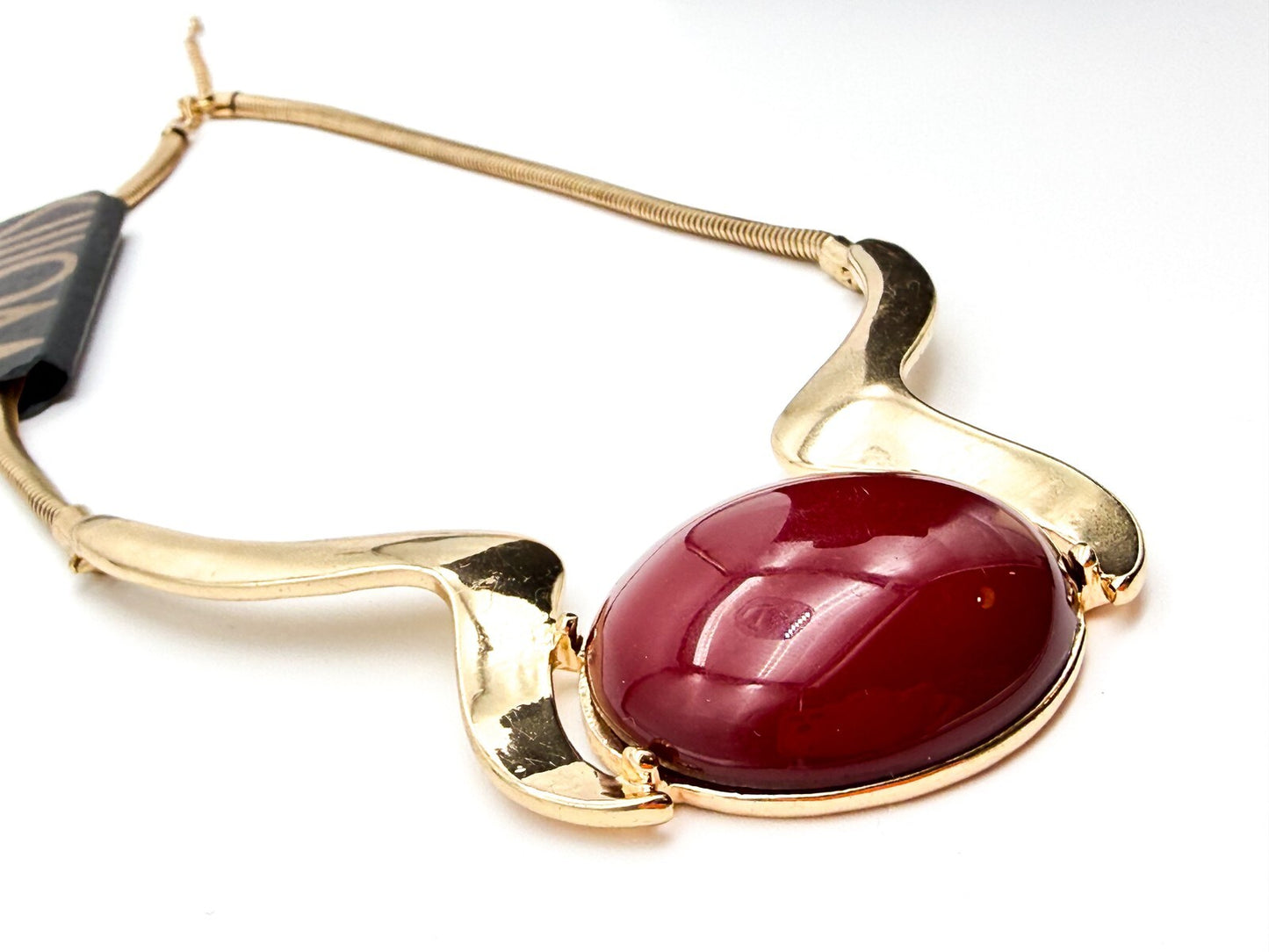 Wallis Gold Tone Statement Necklace Red Cabochon Pendant Snake Chain 18” NWT