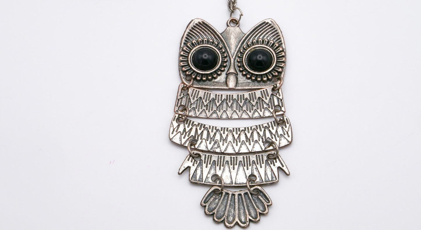 Silver Tone Articulated Owl Necklace